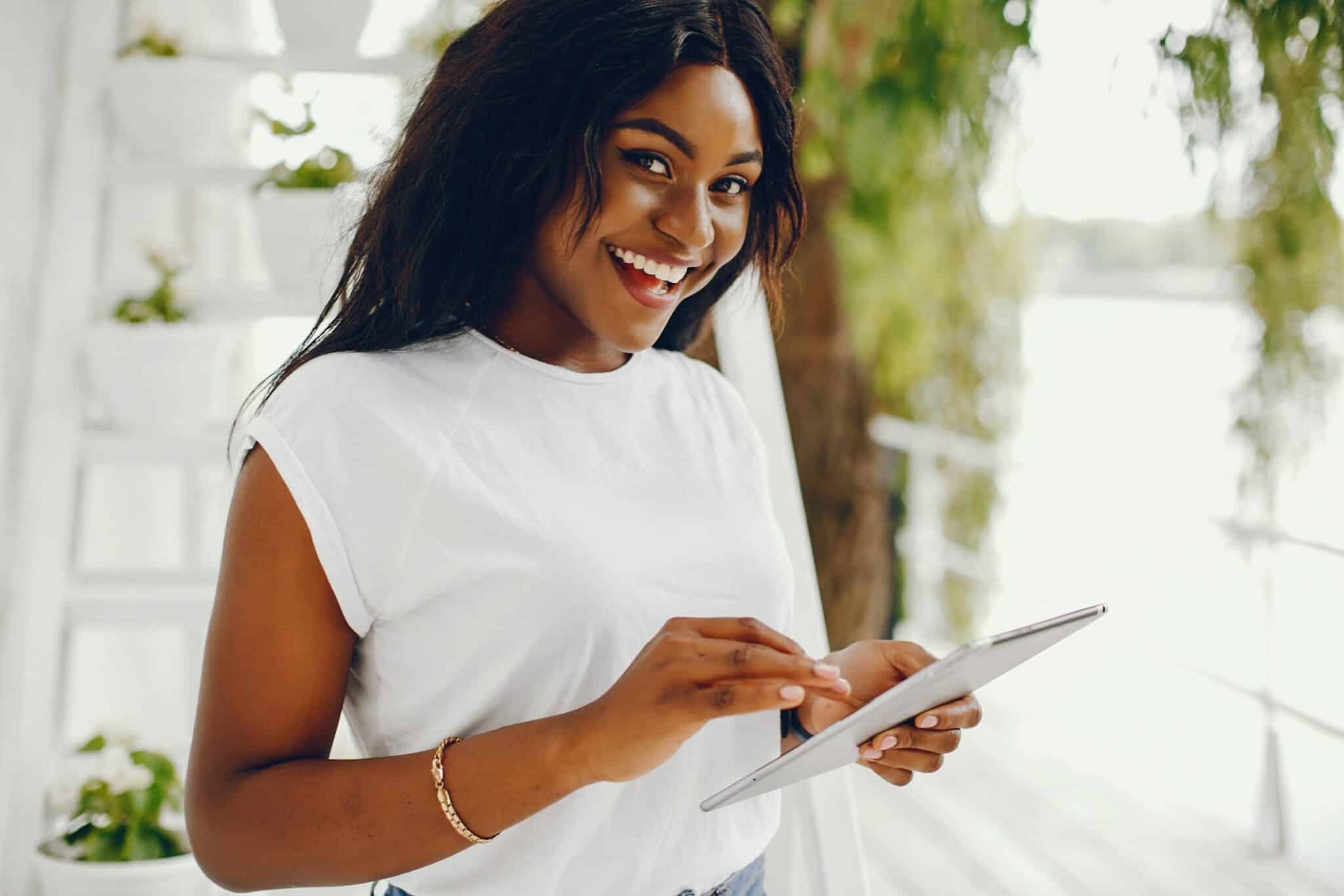 utilisateur chatbot heureux
